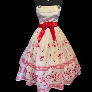 White and Red Floral Strapless Prom Cupcake Vintage 50’s  Dress